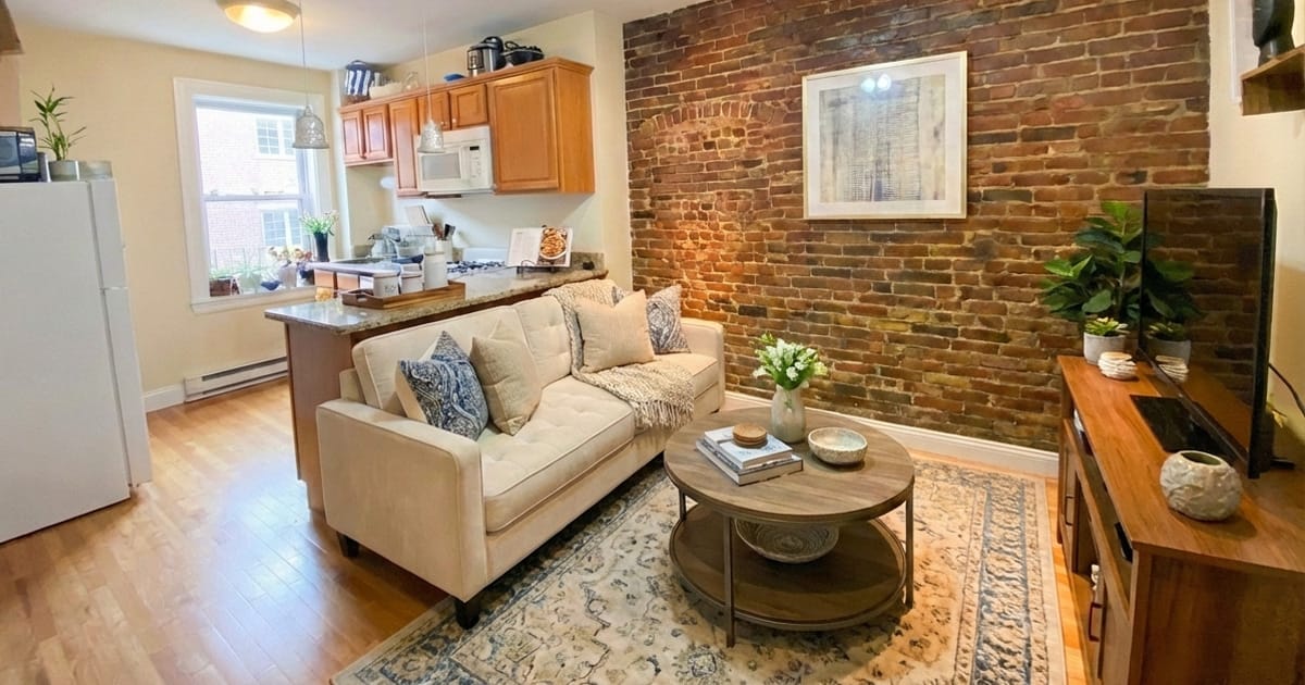 Unit 3 at 181 Endicott Street — 2 bedroom apartment in Boston's North End